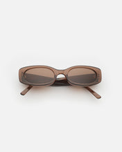 Lu Goldie 'Cali' Sunglasses - Coffee