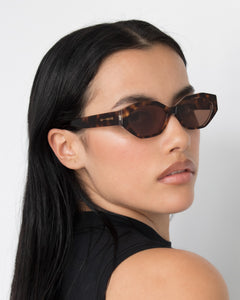 Lu Goldie 'Eliana' Sunglasses - Tort