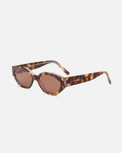 Lu Goldie 'Eliana' Sunglasses - Tort