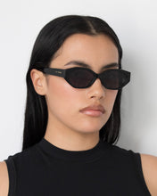 Lu Goldie - Eliana Sunglasses - Black