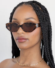 Lu Goldie - Eliana Sunglasses - Tort