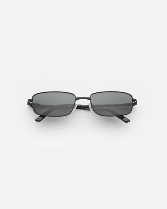 Lu Goldie 'Yuki' Sunglasses - Black